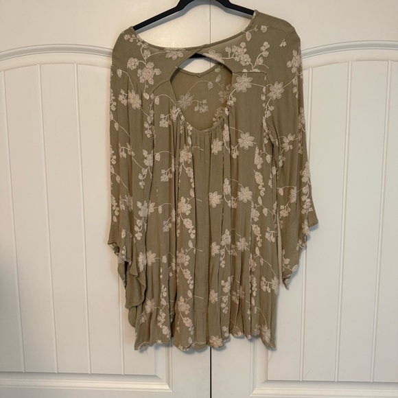 Umgee Green Floral Blouse - Picture 7 of 8